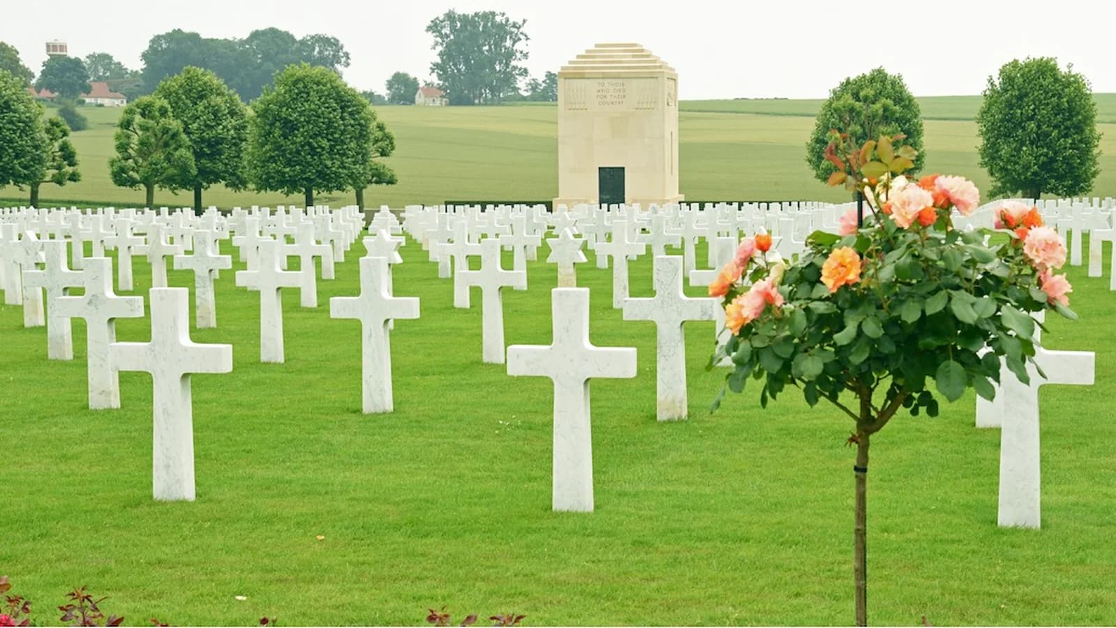 Bony American Cemetery (Somme American Cemetery), final resting place of American soldiers who fell in the battles along the Hindenburg Line and Somme sector in 1918.