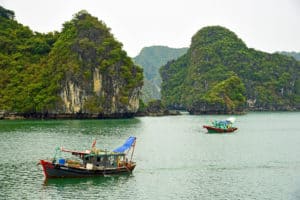 Vietnam tour halong bay EHE